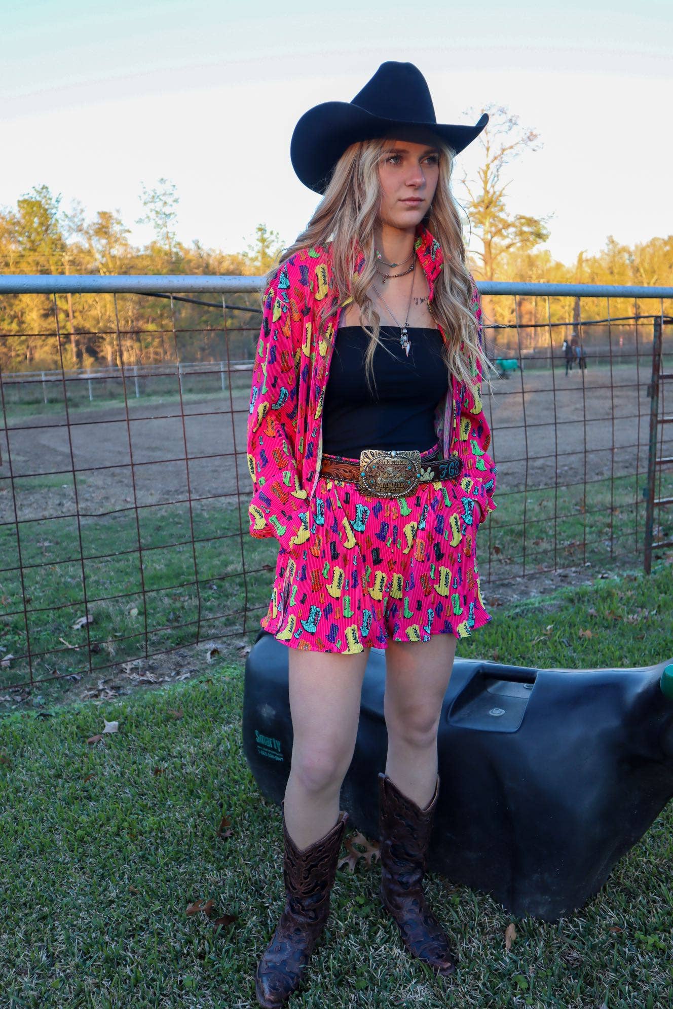 MK271 Dally Jane Press Pleated Short Set - Pink Boots