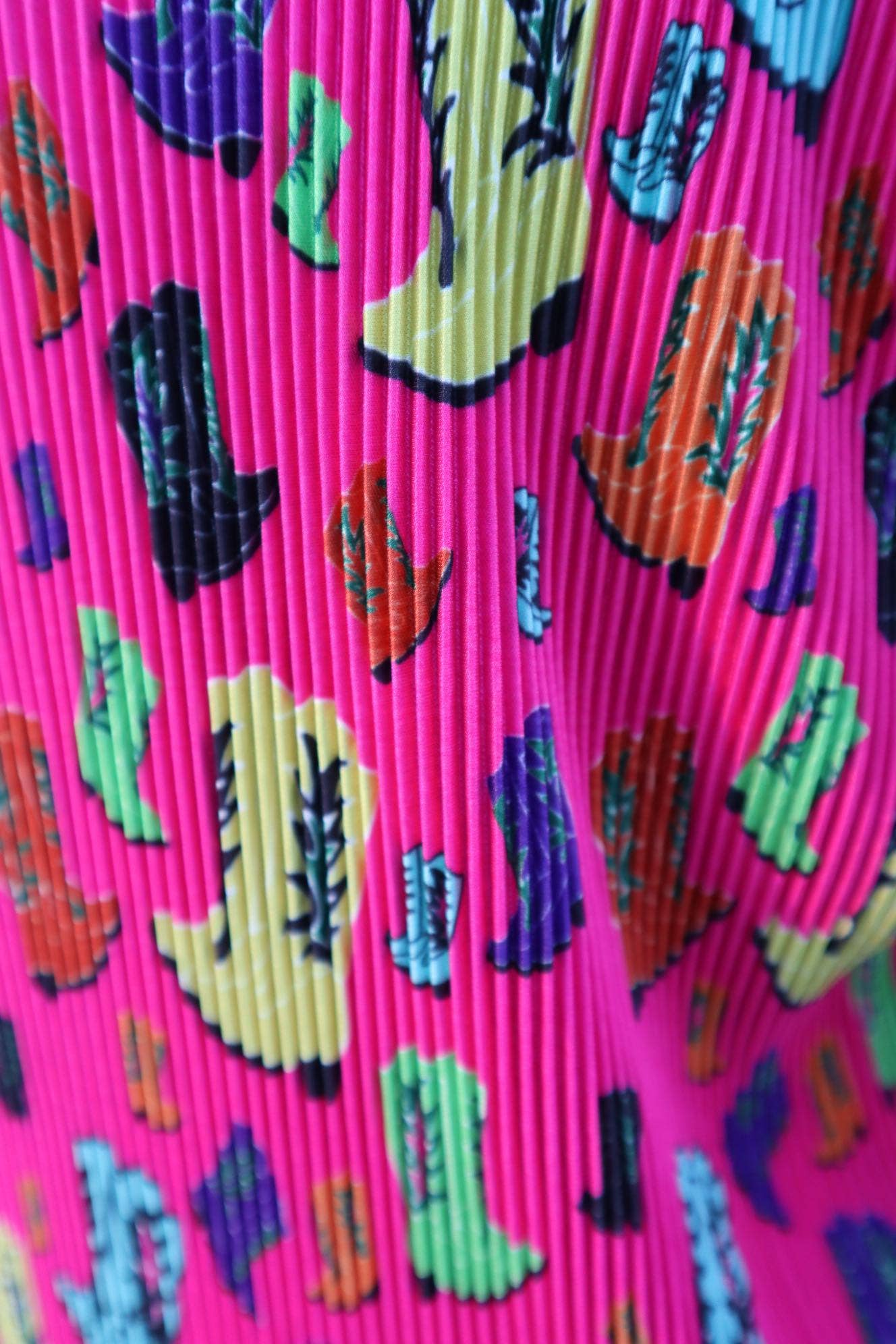 MK271 Dally Jane Press Pleated Short Set - Pink Boots