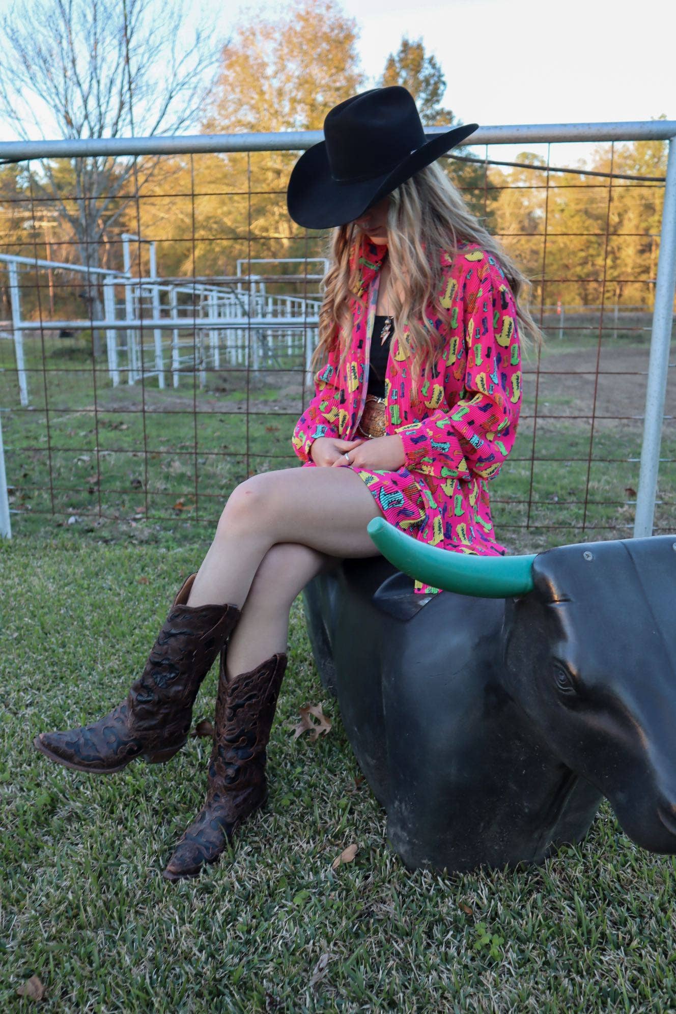 MK271 Dally Jane Press Pleated Short Set - Pink Boots