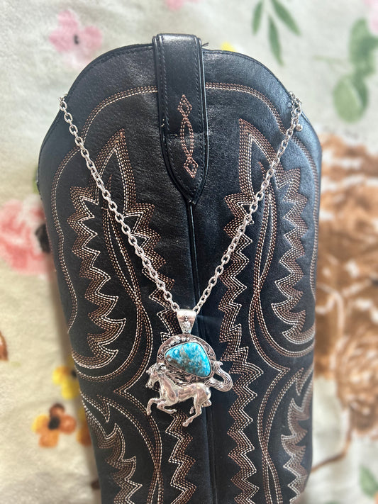 Horse pendant set